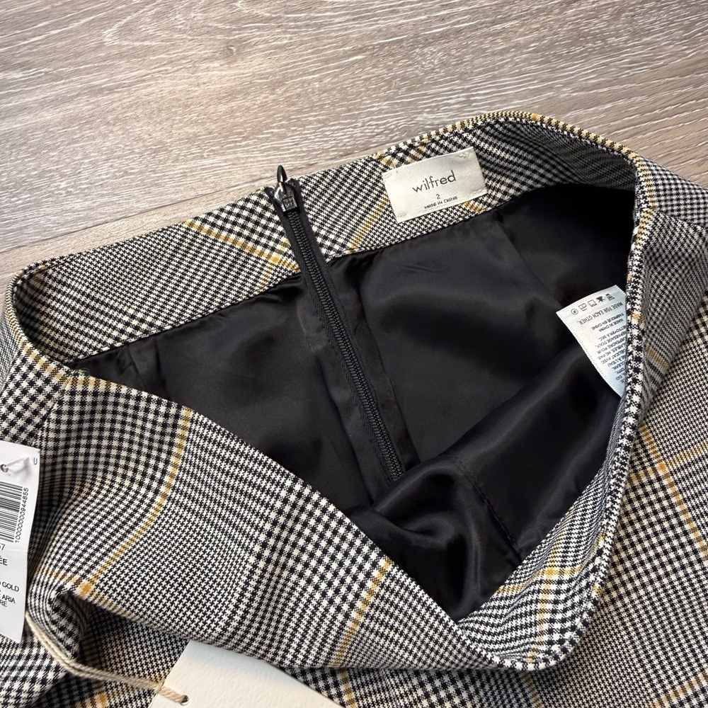 Aritzia Wilfred Renee Skirt- Cairo Gold Aria Noir - Picture 3 of 4